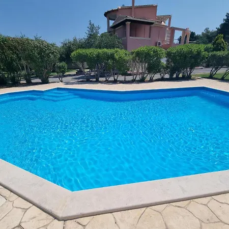 Villa Corfu 1 *